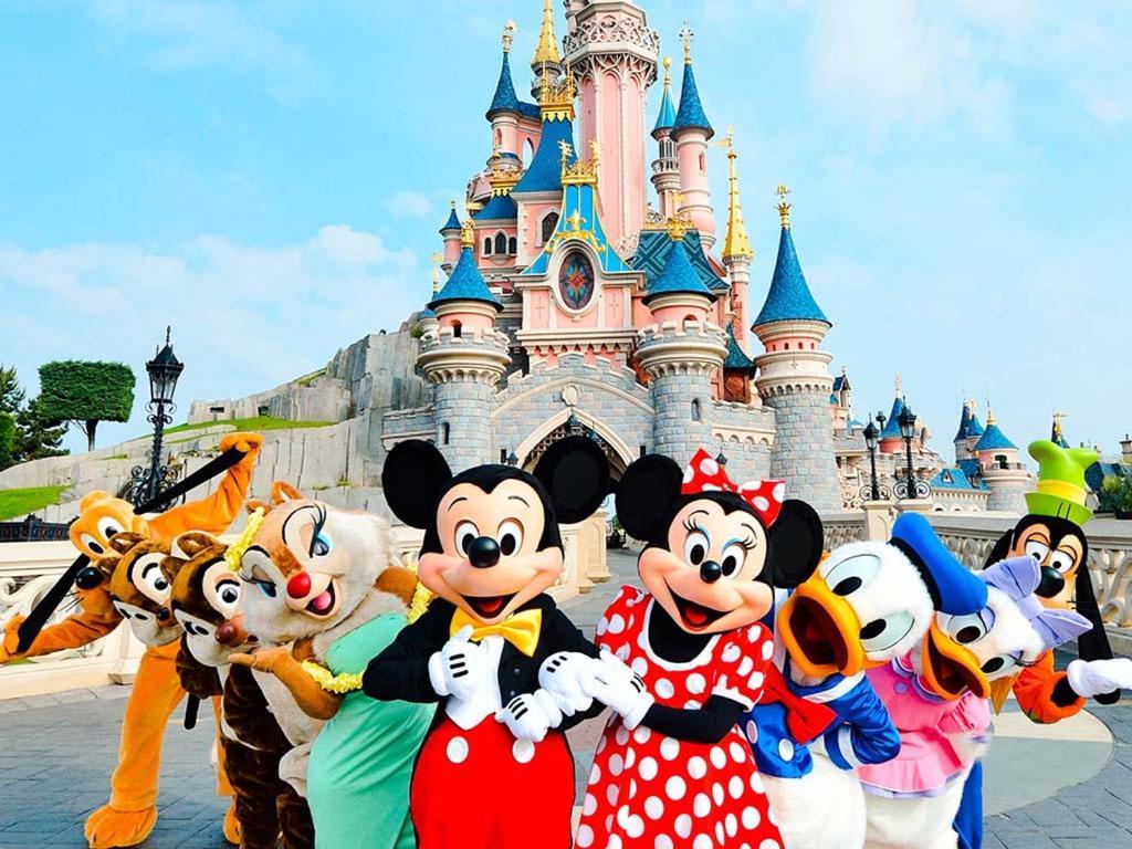 Disney In Two Min Chessy  Bagian luar foto